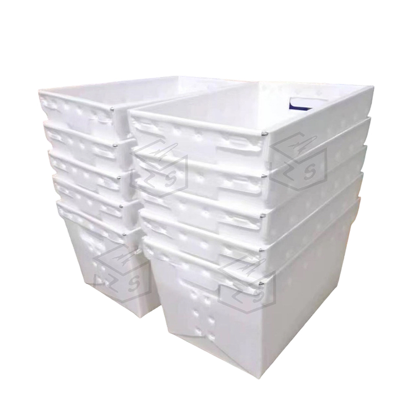 Recyklovatelný obal z vlnité plastové pošty